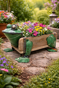 RECYCLED FROG WITH BRICK MOULD